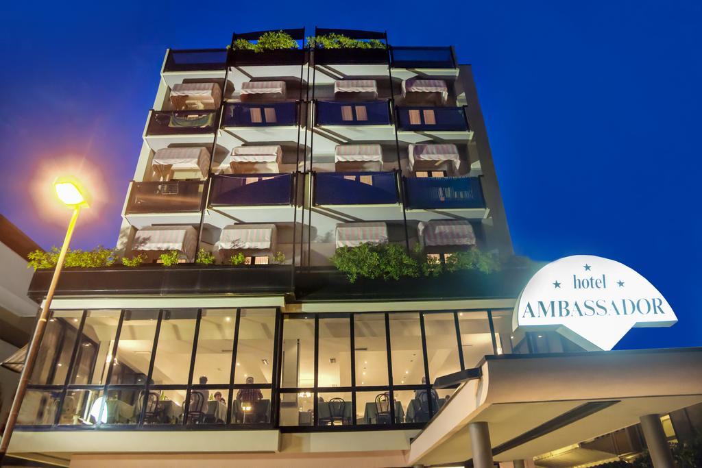 Hotel Ambassador Риччоне Экстерьер фото